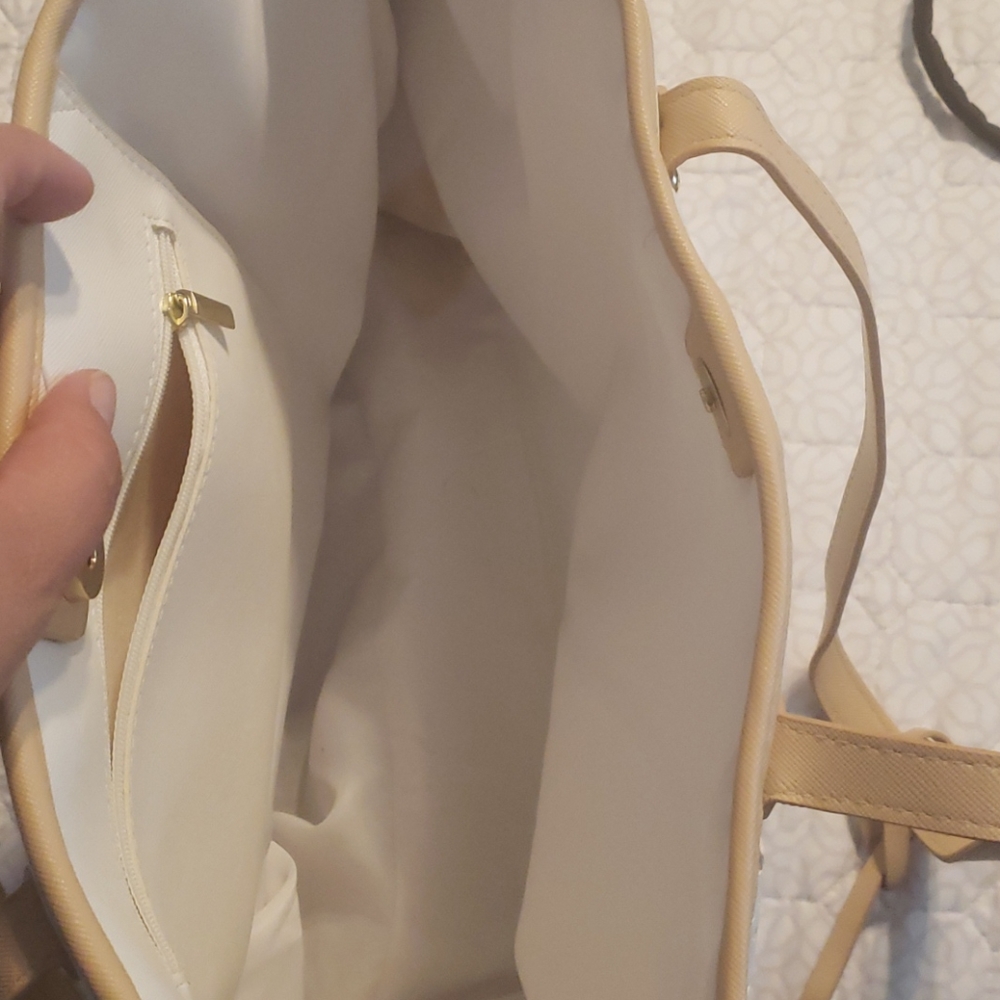 Purse - Picture 3 of 4